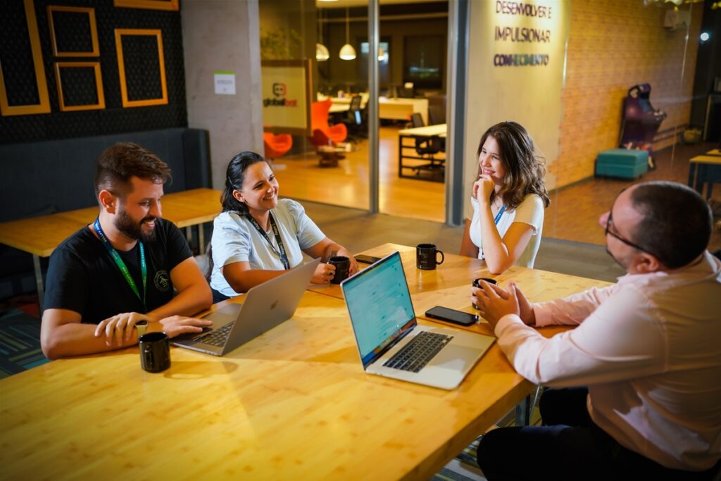 Zallpy está com mais de 50 vagas abertas na área de TI