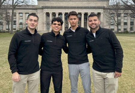 Quatro jovens quebram a barreira do inglês com Inteligência Artificial e projetam faturamento de R$ 15 milhões até o final do ano